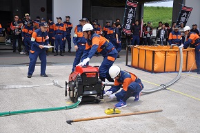 甲府市消防団員消防操法大会3