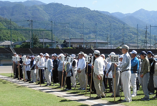 5月18日 甲府市高齢者学級協議会 第7回グラウンド・ゴルフ大会の写真2