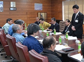 2月8日 「山梨県機械金属工業団地」入居企業の代表者との意見交換会の写真1