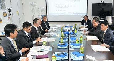 2月9日 「国母工業団地」入居企業の代表者との意見交換会の写真1