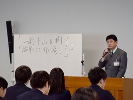 4月5日 平成29年度 新採用職員研修 市長講話の写真