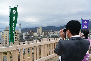 4月8日 信玄公祭り 狼煙(のろし)リレーの写真2