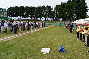 5月17日 甲府市高齢者学級協議会第8回グラウンド・ゴルフ大会の写真3