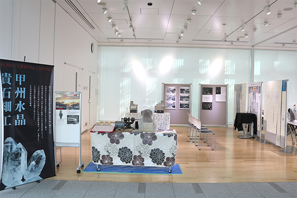 10月27日 第57回水晶彫刻新作展の写真2