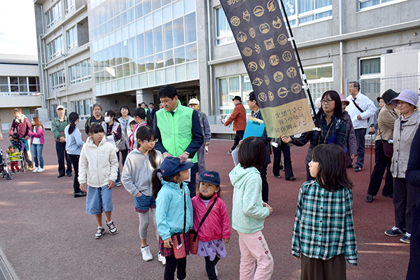 11月12日 こうふ開府500年記念事業「私の地域・歴史探訪事業」の写真1
