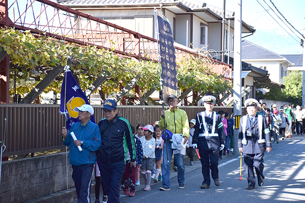 11月12日 こうふ開府500年記念事業「私の地域・歴史探訪事業」の写真2