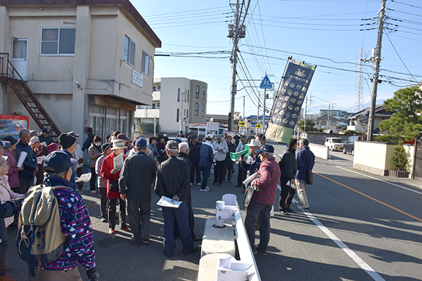 11月23日 こうふ開府500年記念事業「私の地域・歴史探訪(貢川地区)」の写真2