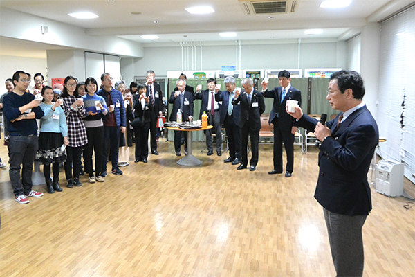 12月4日 学長主催 山梨大学外国人留学生懇談会の写真2