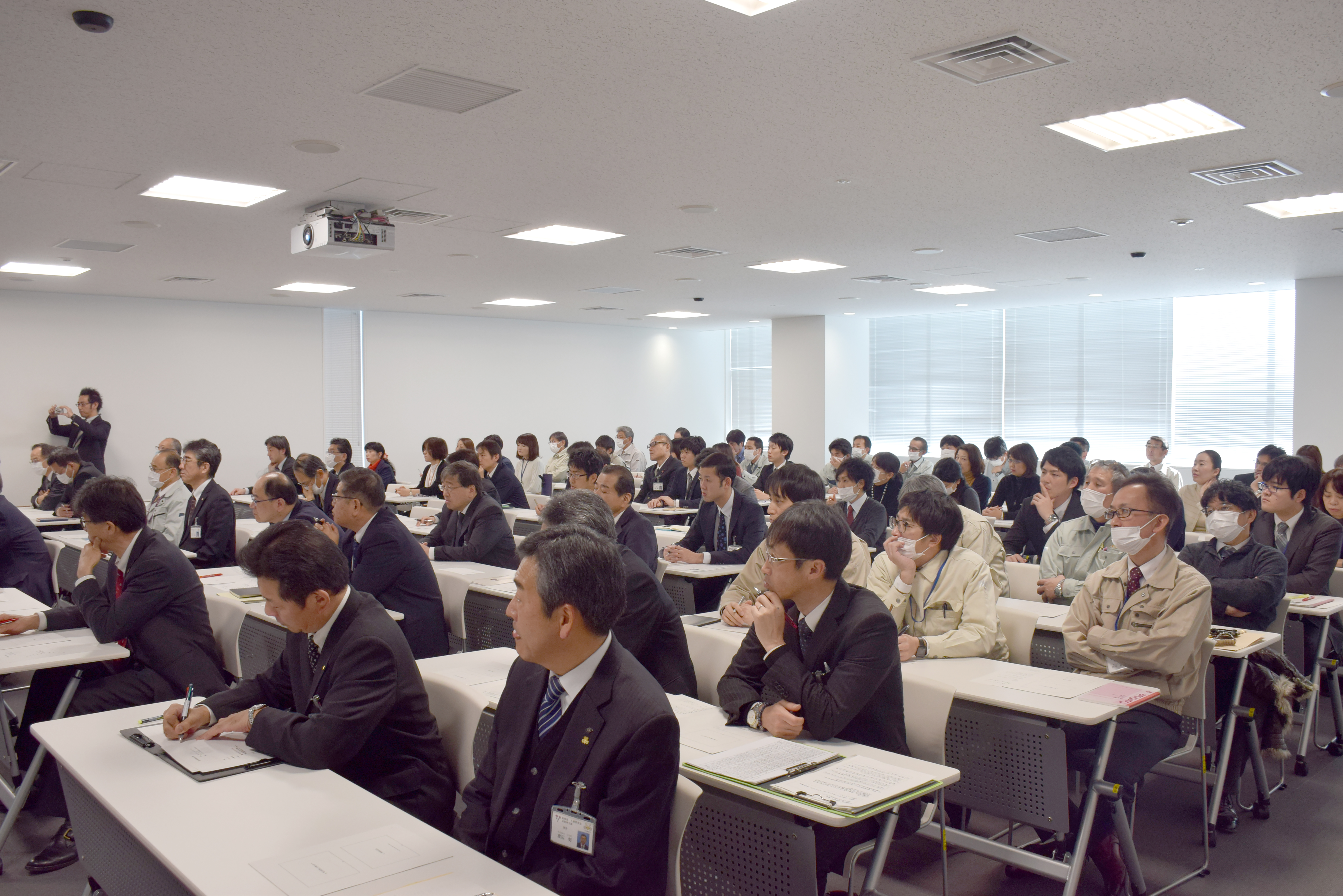 1月25日 山梨県人会連合会派遣講師による職員研修講演会の写真4