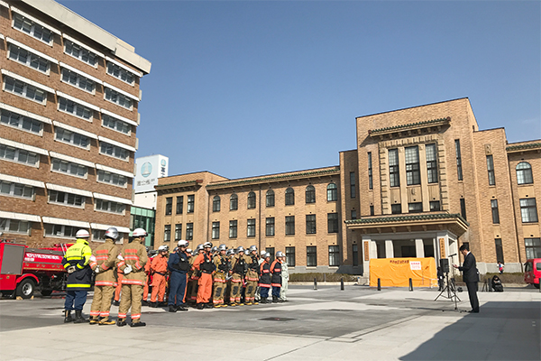 2月27日 春の火災予防運動に伴う総合消防訓練の写真1
