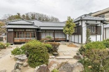 主屋外観