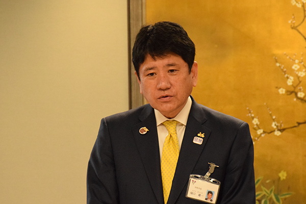 甲府市と山梨英和大学との包括的連携協定に関する協定締結式の写真3