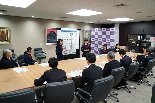 次世代甲府大使認定式(山梨英和高校自然科学部)の写真3