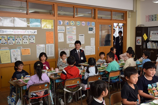 市長学校訪問(小学校)の写真6