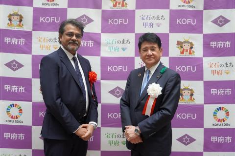総合市民会館 除幕式2