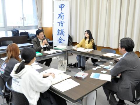 グループ討議の様子4