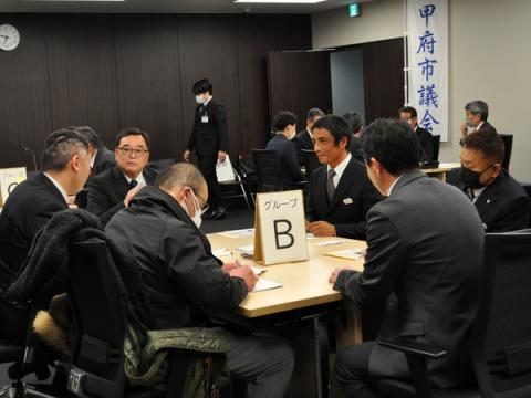 グループ討議の様子2