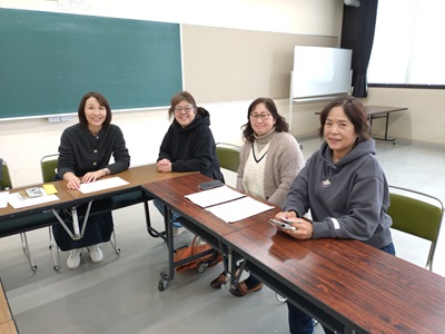 女性ひまわり