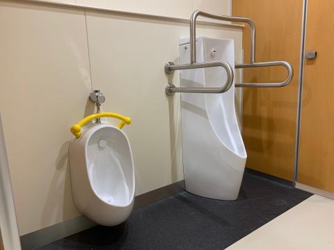 男の子用トイレの画像