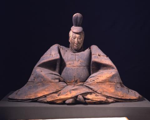 修理前の実朝坐像