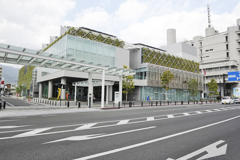 山梨県立図書館